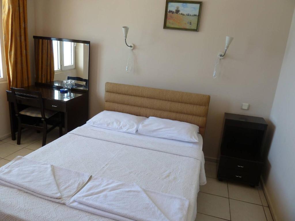 La Vita Beach Hotel 马尔马里斯 客房 照片