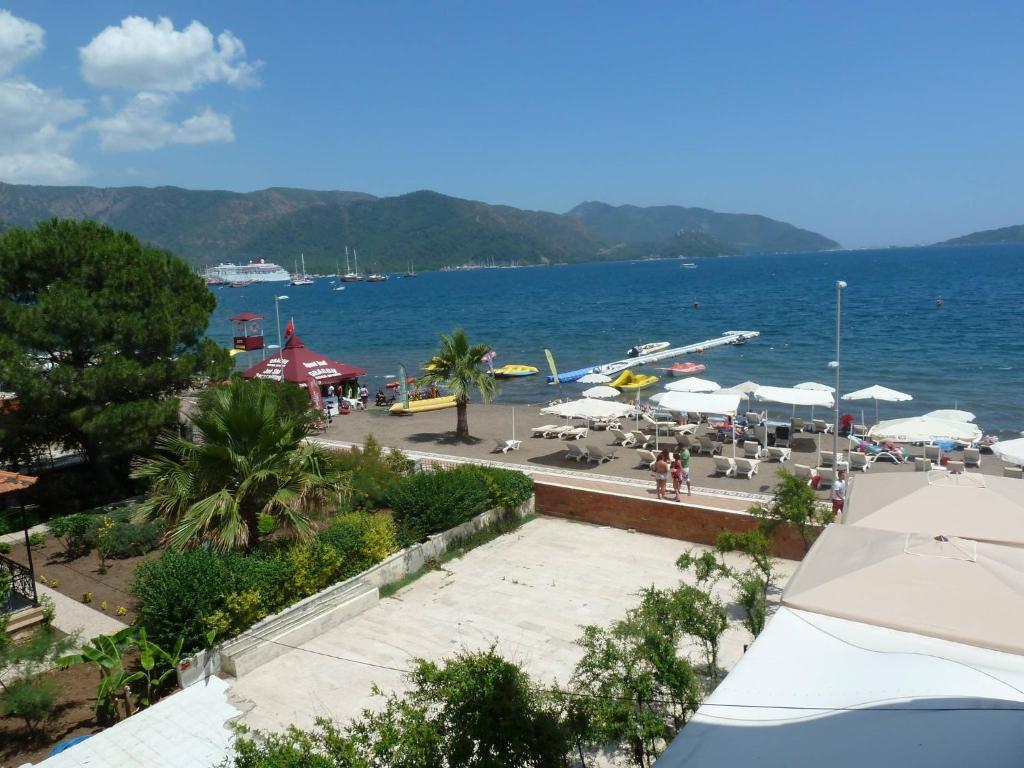 La Vita Beach Hotel 马尔马里斯 外观 照片