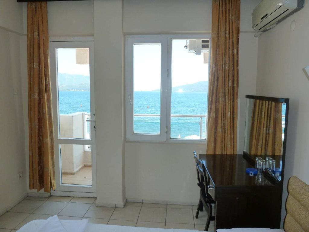 La Vita Beach Hotel 马尔马里斯 外观 照片